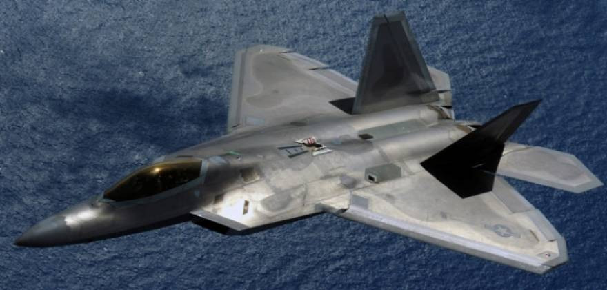 F-22: To κορυφαίο επίτευγμα της αεροναυπηγικής σε ένα μοναδικό βίντεο